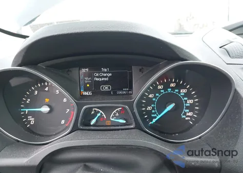 2016 Ford Escape S z USA, uszkodzony, nr VIN 1FMCU0F71GUB29188